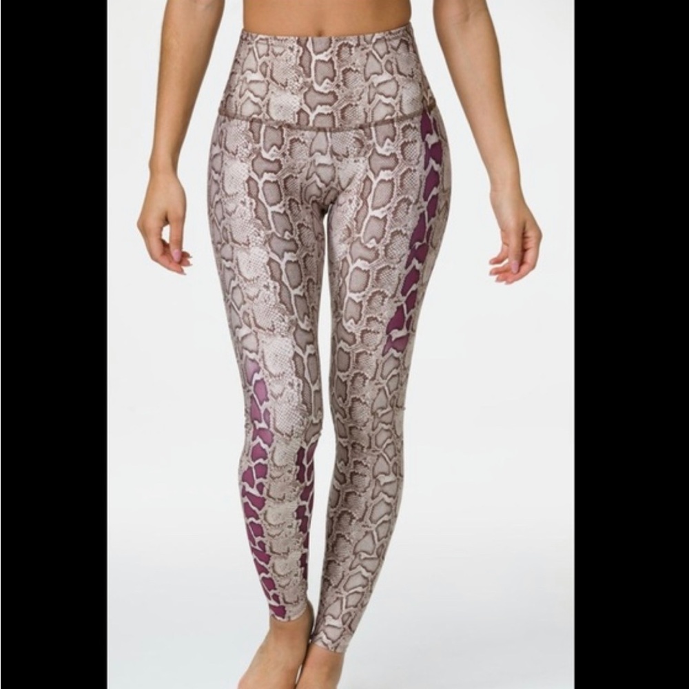 Onzie Python Leggings